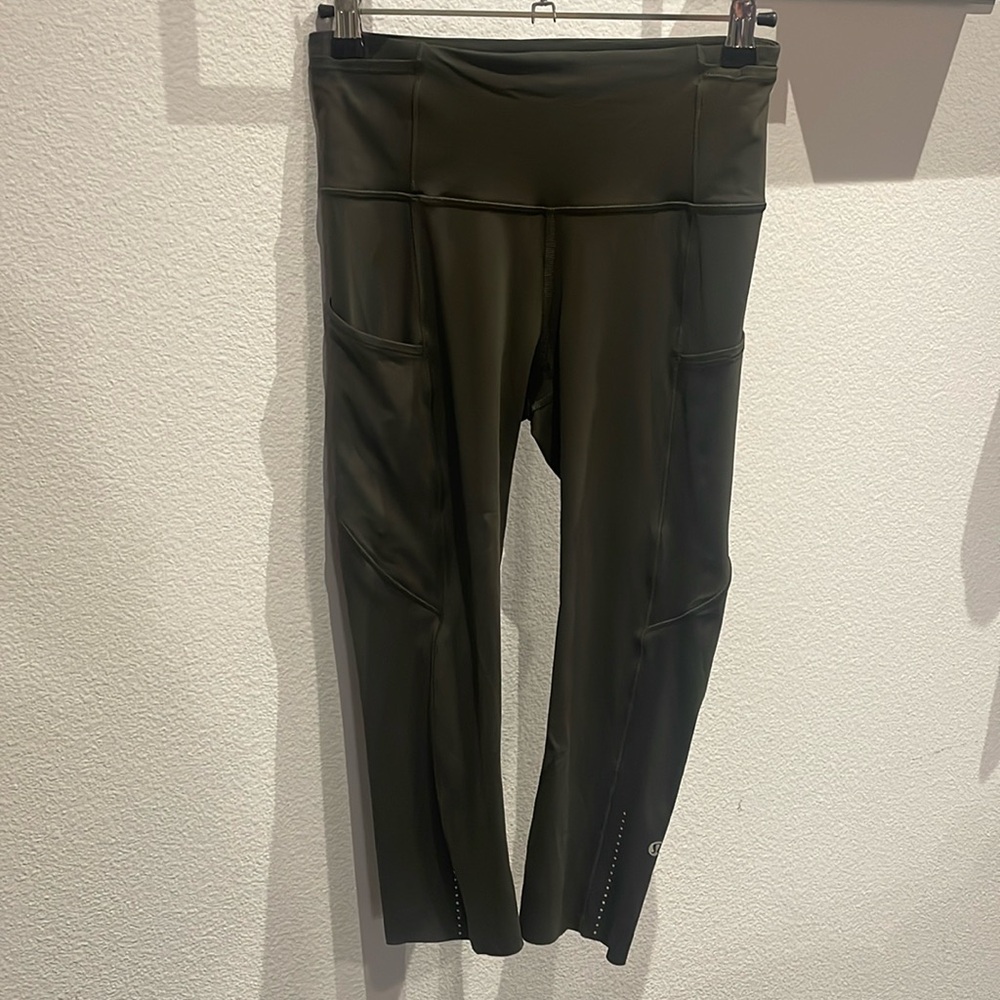 Lululemon Running Leggings with pockets 23”